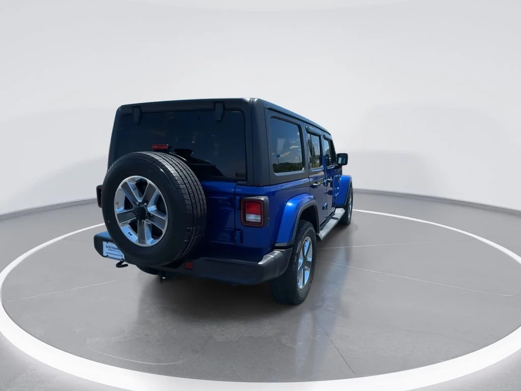 Used 2019 Blue Jeep Unlimited Sahara image 7
