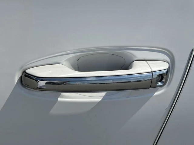Used 2021  Lexus 460 Luxury image 48