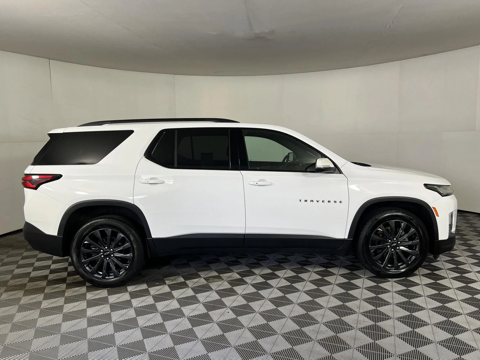 Used 2024 Summit White Chevrolet RS image 19
