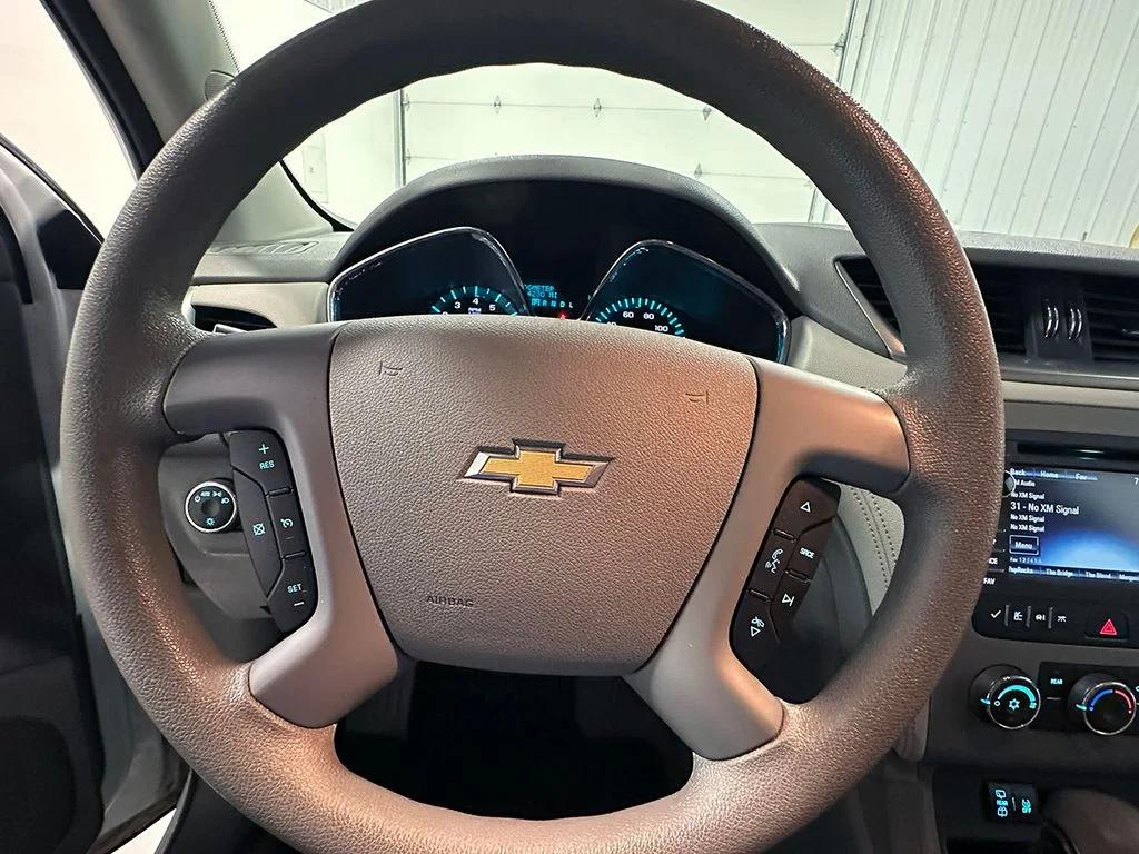 Used 2017 White Chevrolet LS image 31