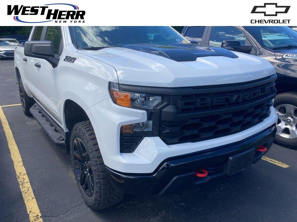 Used 2025 Summit White Chevrolet Custom Trail Boss image 1