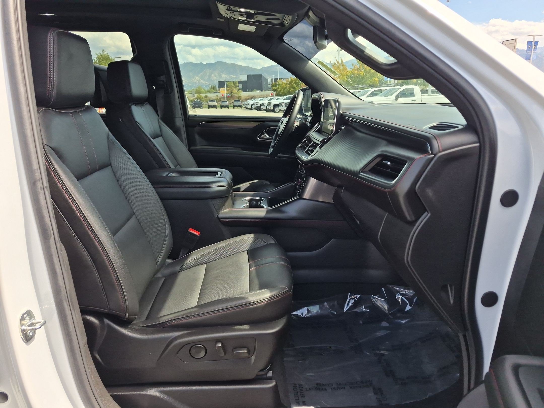 Used 2024 Summit White Chevrolet RST image 28