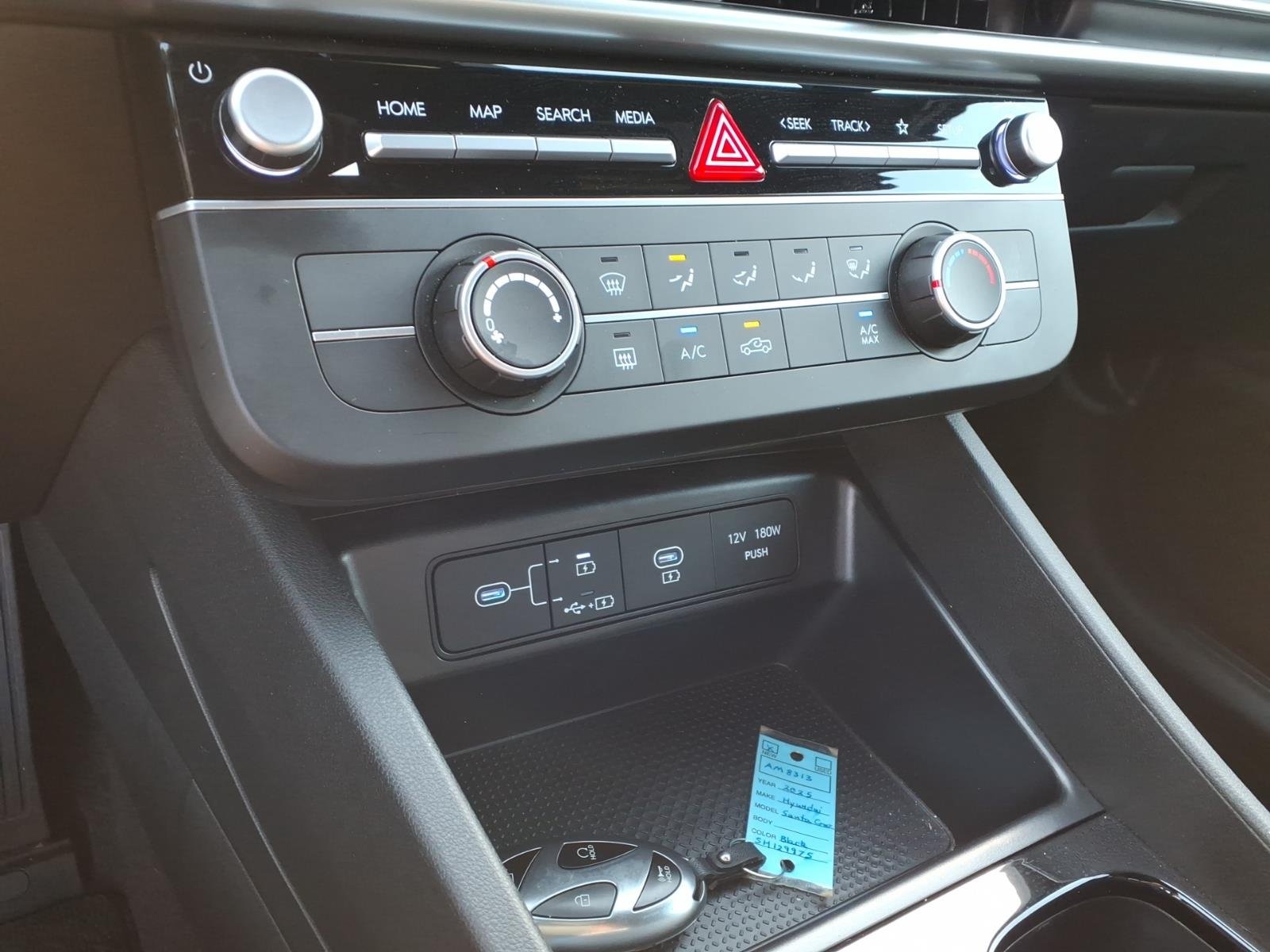 2025 Hyundai Santa Cruz SE - Photo 8