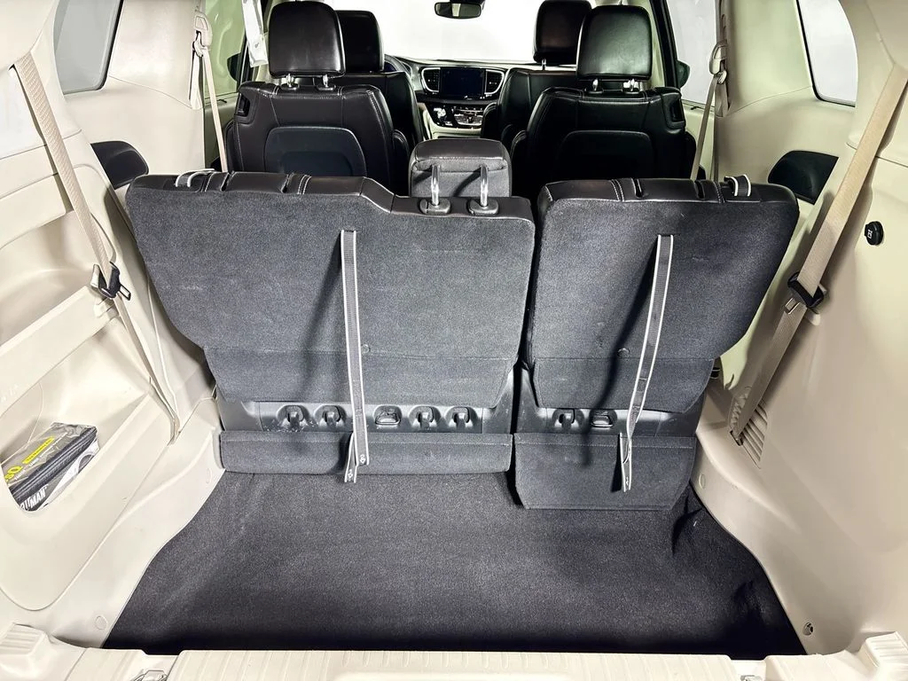 Used 2023 Gray Chrysler Touring L image 19