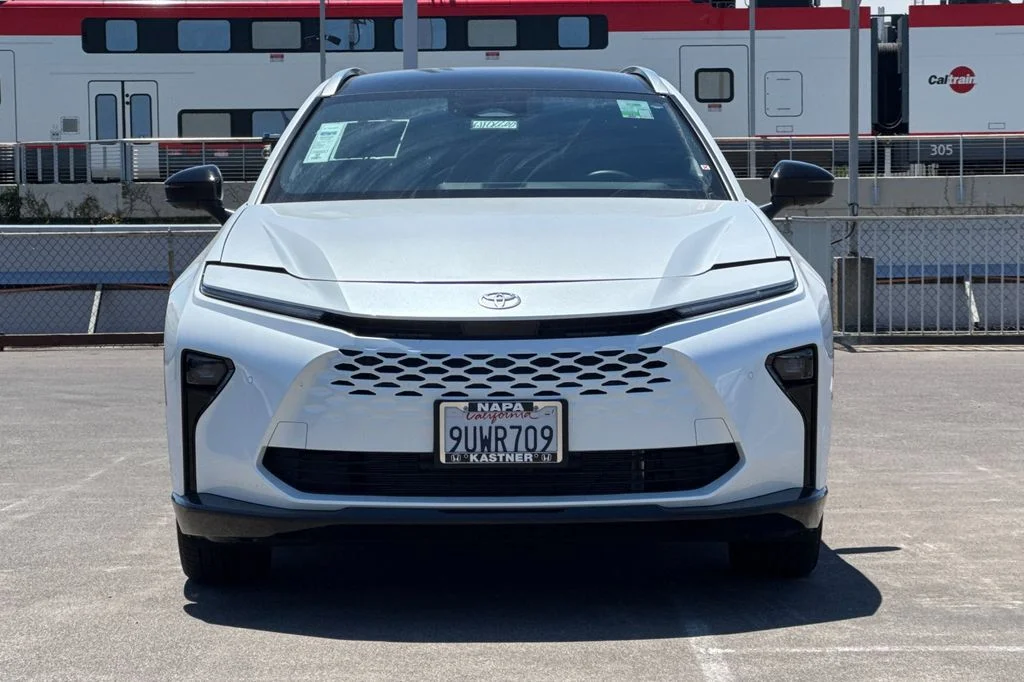 Used 2025 White Toyota Limited image 9