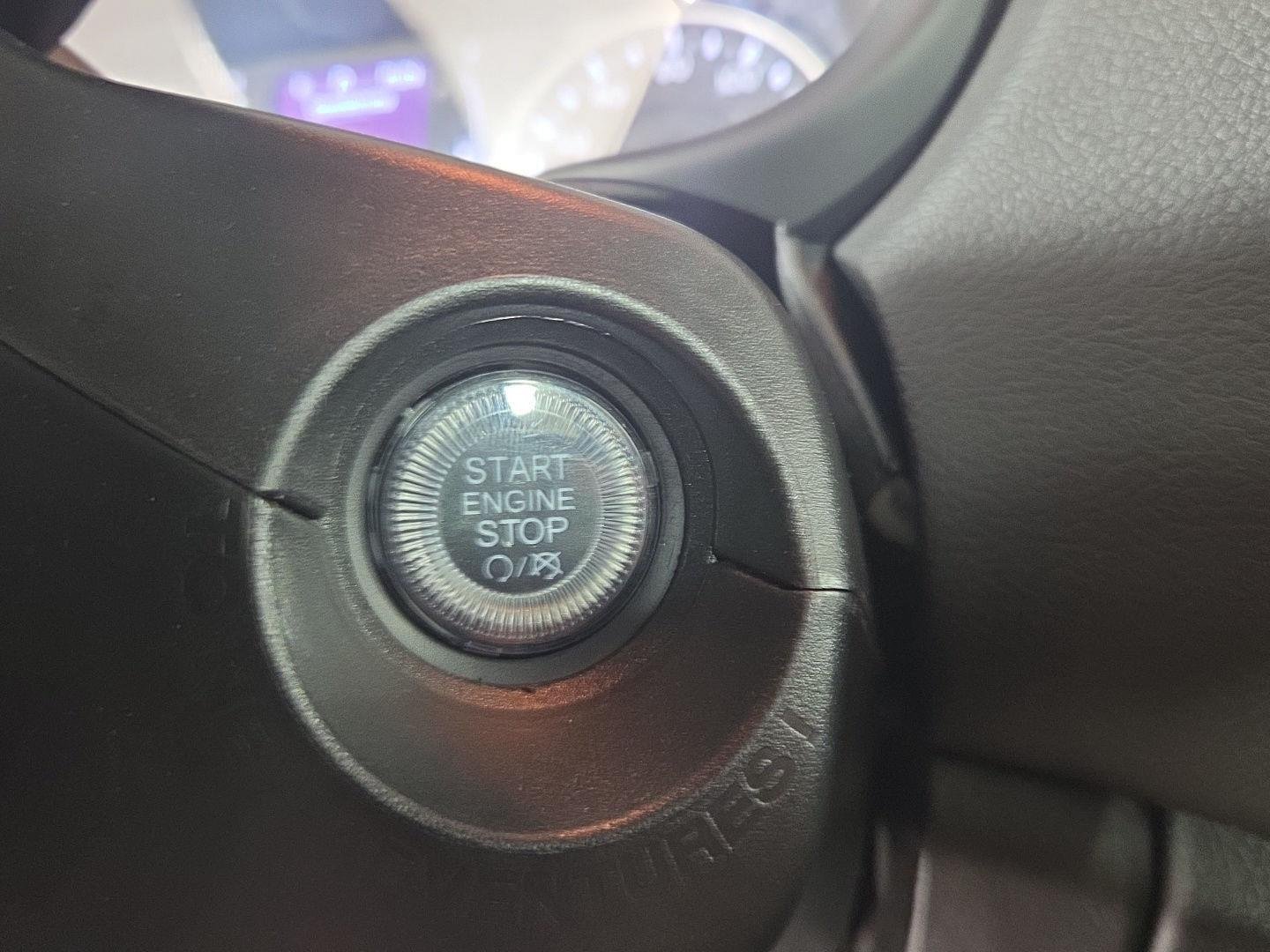 Used 2023 Graphite Gray Jeep Latitude image 17
