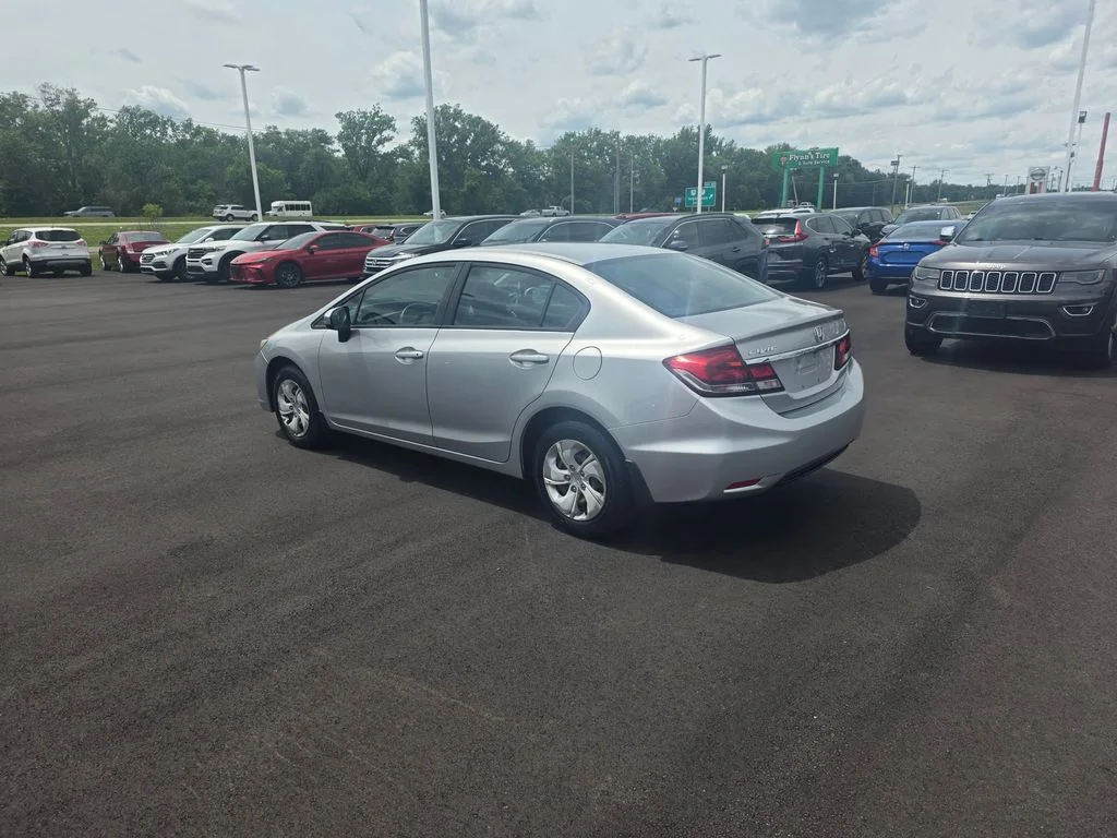 Used 2014 Alabaster Silver Metallic Honda LX image 5