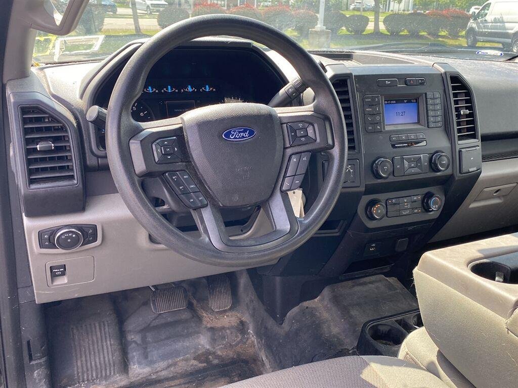 Used 2019 Agate Black Ford XL image 3