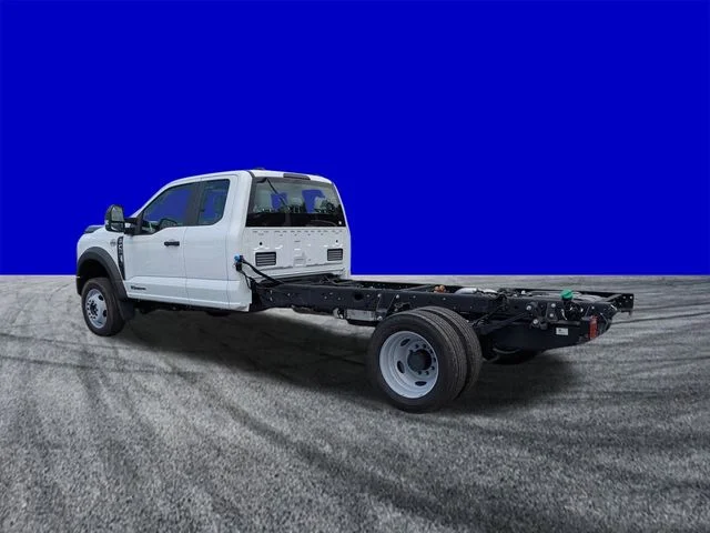 2025 Ford F-450 Super Duty Chassis Cab XL - Photo 6