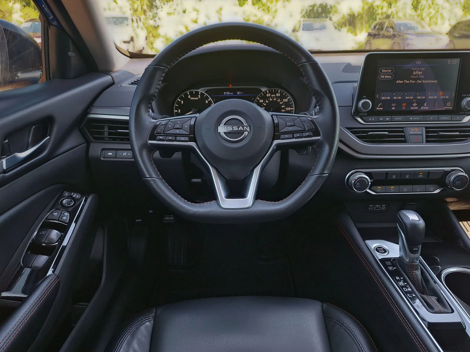 Used 2025 Blue Nissan 2.5 SR image 13