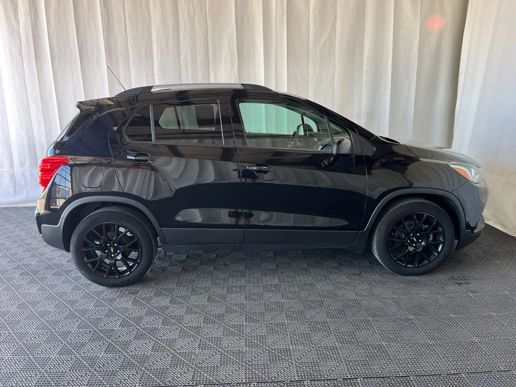 Used 2021 Black Chevrolet LT image 2