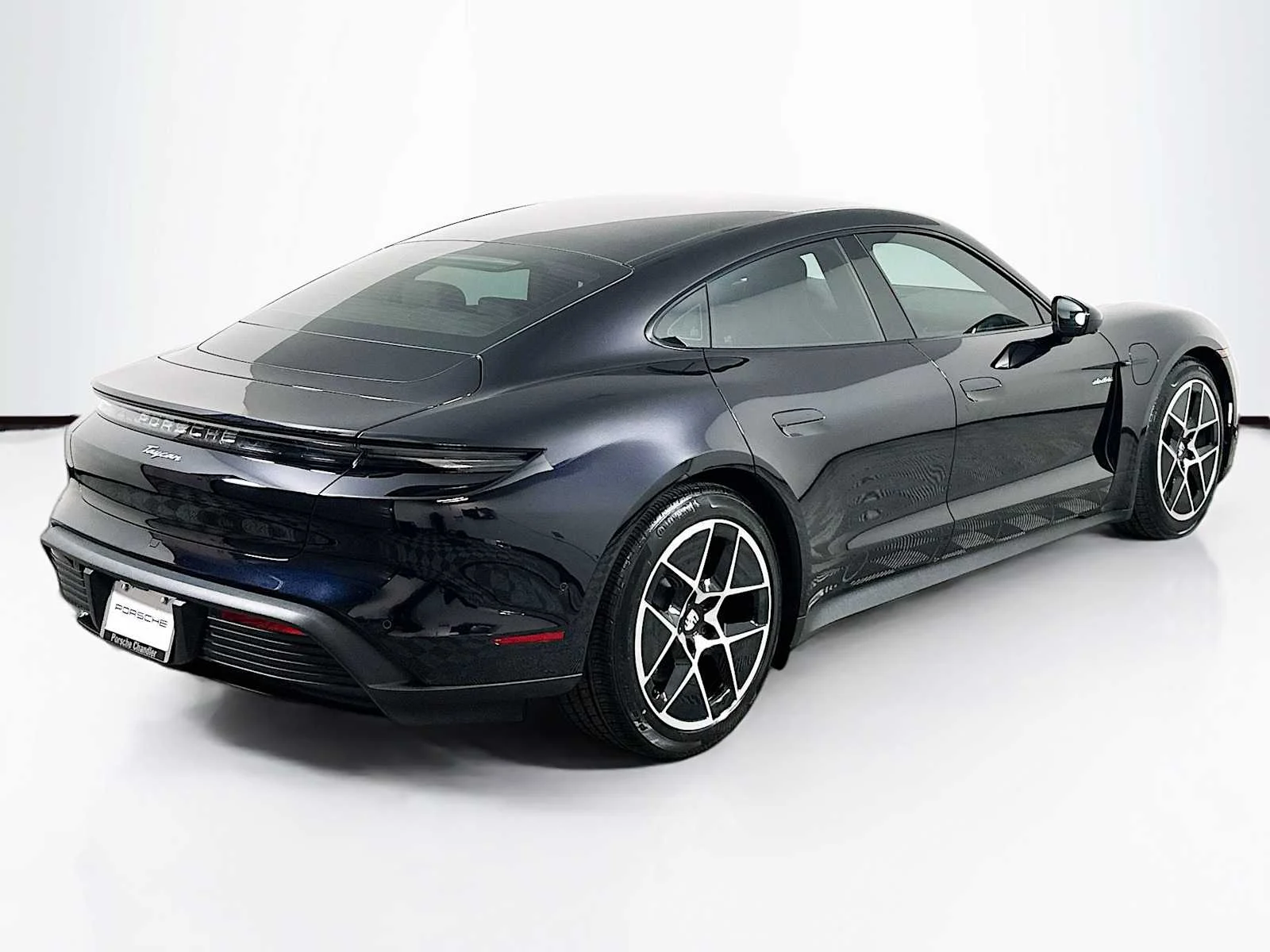 2025 Porsche Taycan Base - Photo 9
