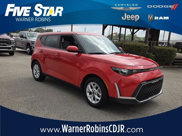 Used 2025 Red Kia LX image 1