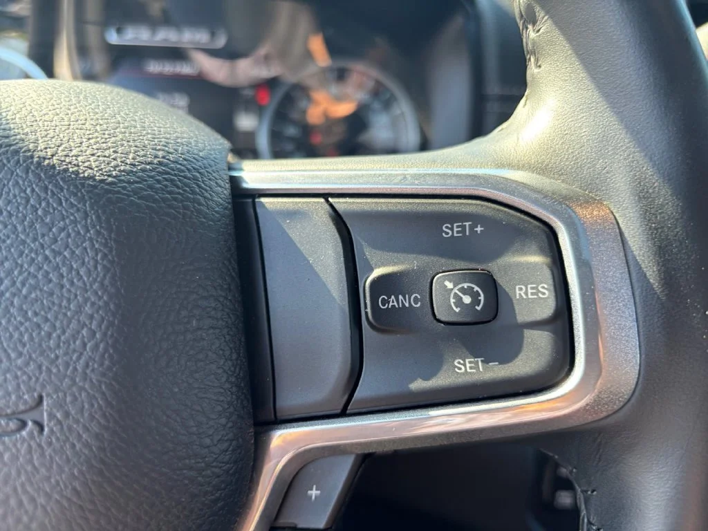 Used 2024 Silver Ram Laramie image 34