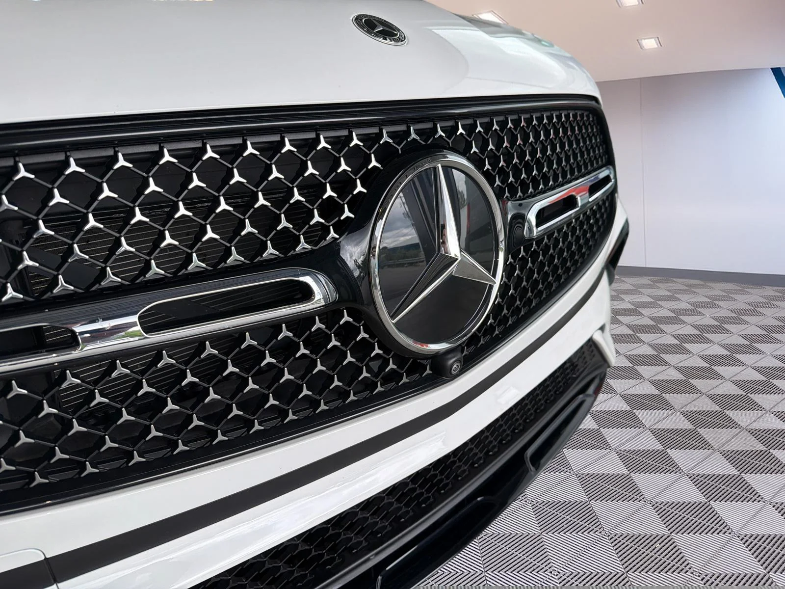 Used 2026 White Mercedes-Benz GLC 300 image 30
