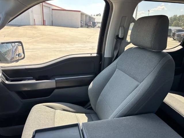 Used 2024 Black Ford XLT image 40