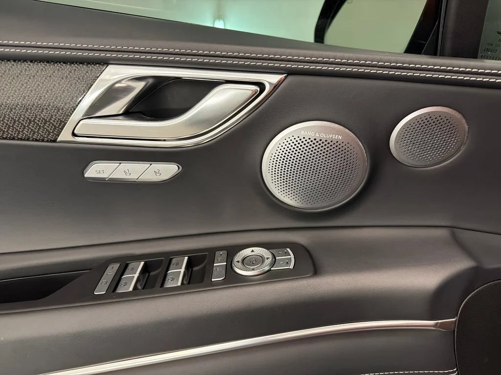 Used 2025 Savile Silver Genesis 3.5T e-SC image 19