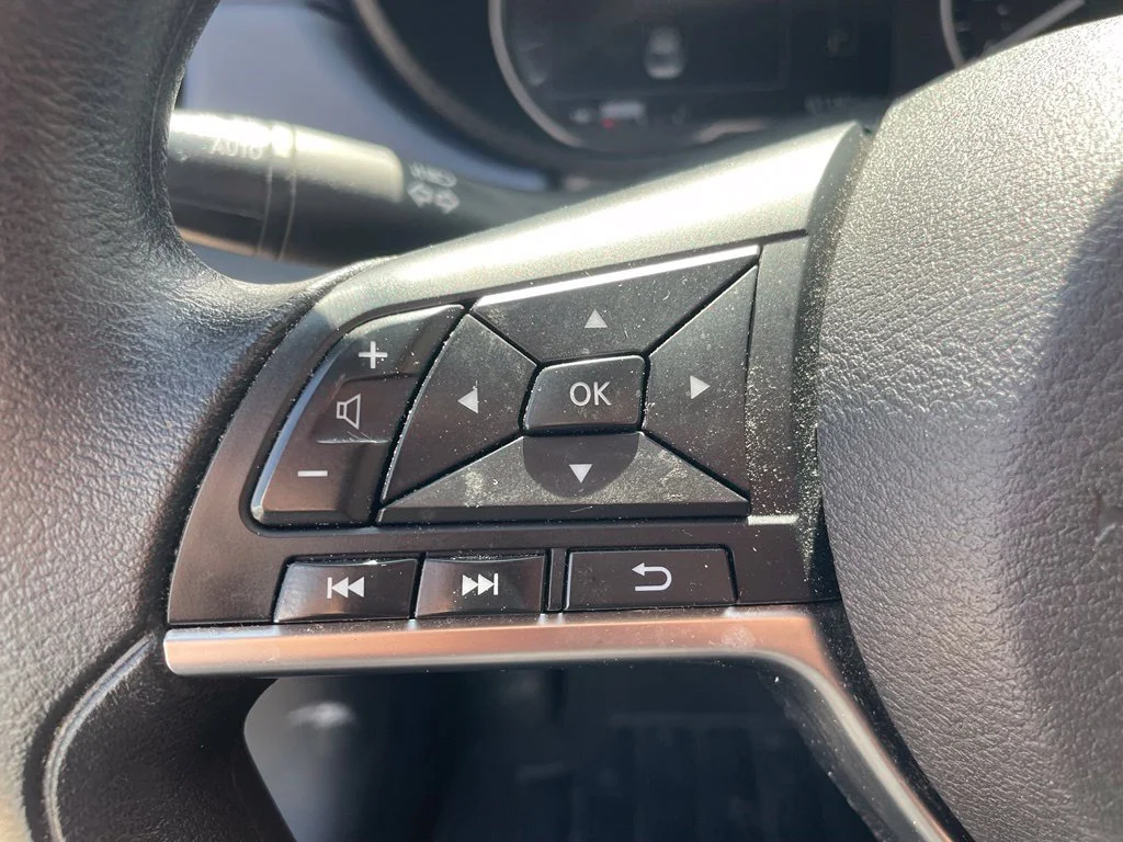 Certified Used 2023 Silver Nissan 1.6 SV image 8