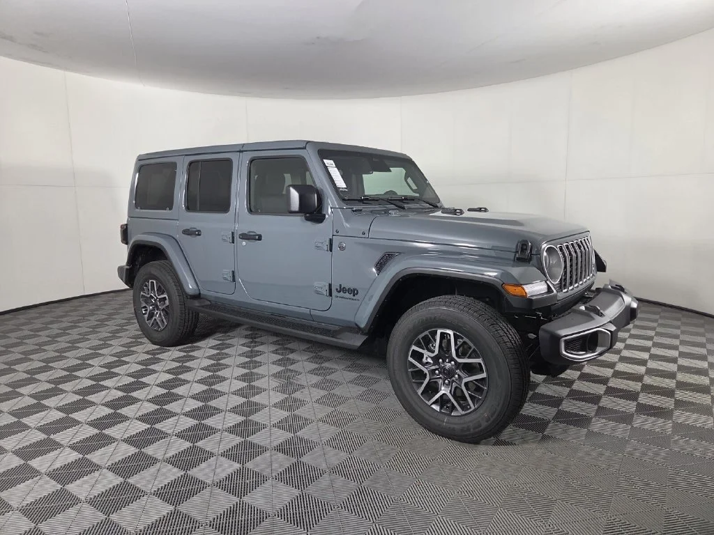 New 2026 Anvil Clear-Coat Exterior Paint Jeep Sahara image 2