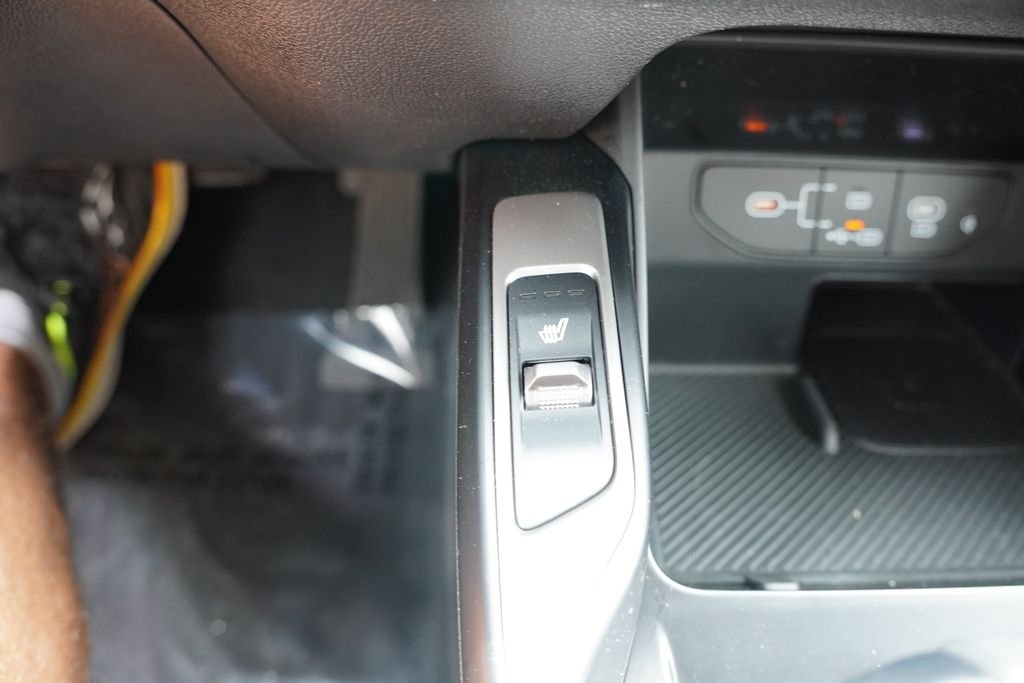 Used 2024 Gravity Gray Kia S image 31
