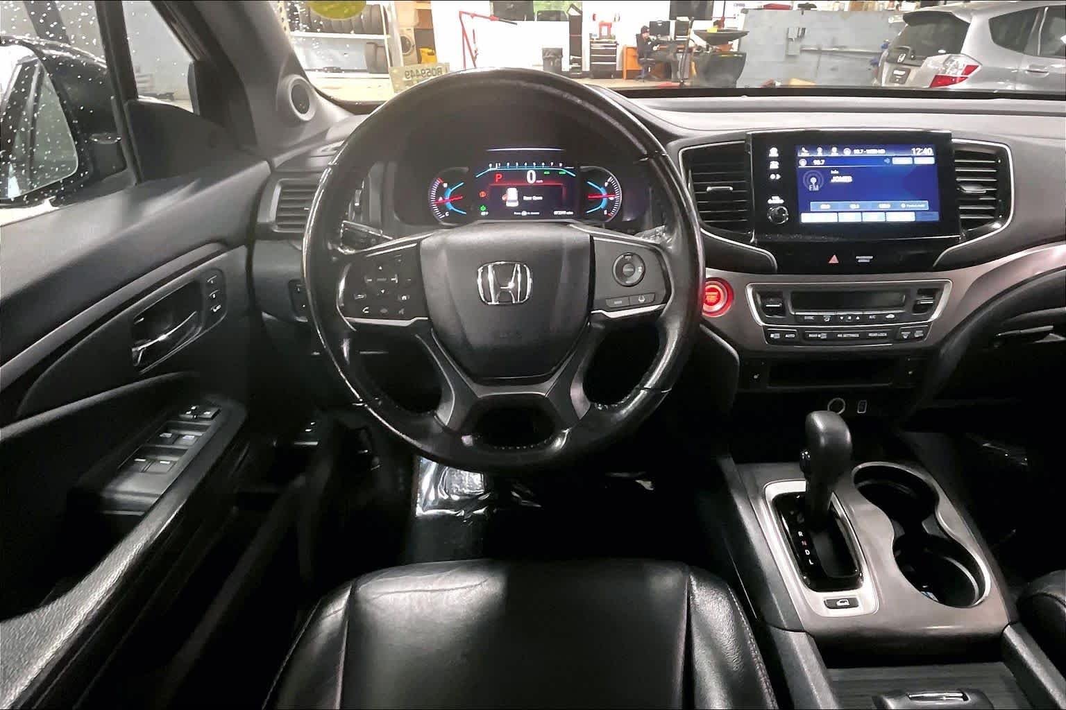 Used 2020 Crystal Black Pearl Honda EX-L image 6
