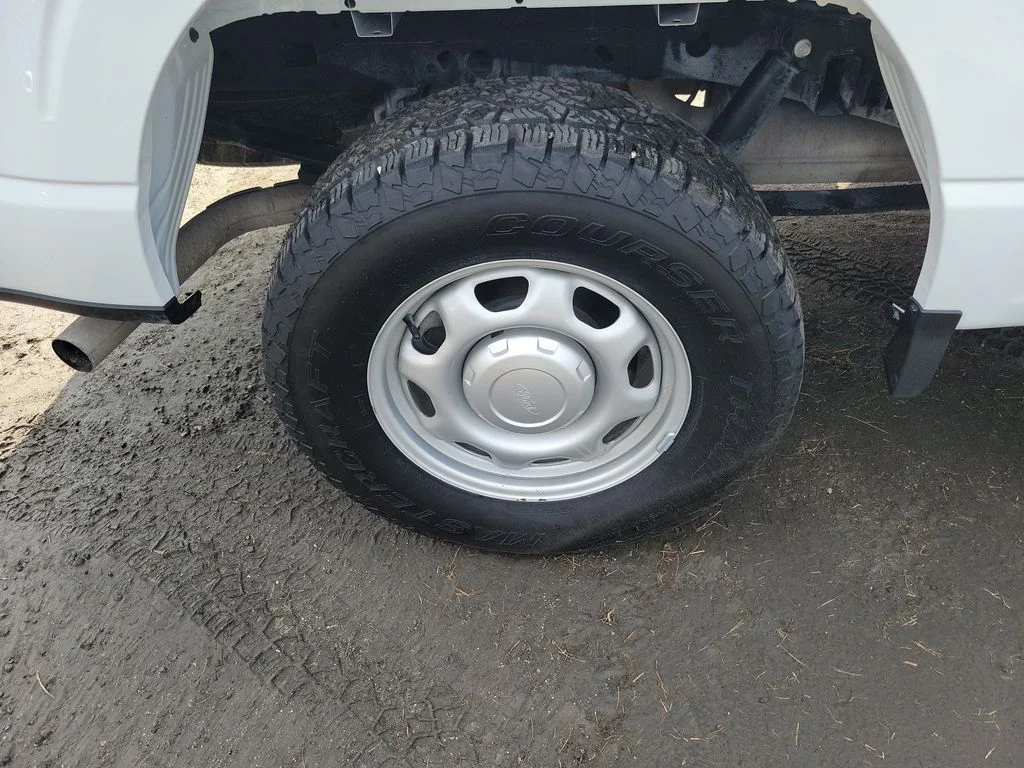Used 2022 White Ford XL image 8