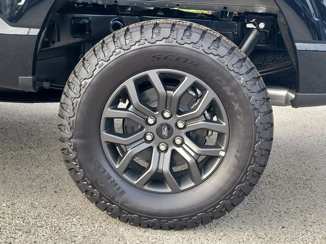 New 2026 Black Metallic Ford Tremor image 8