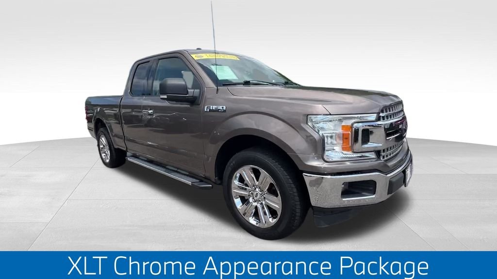 Used 2018 Gray Ford XLT image 3
