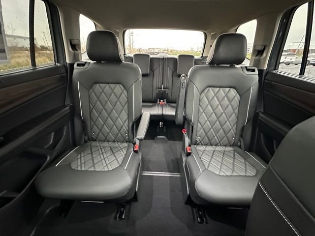 New 2026 Pure Gray Volkswagen 2.0T SEL Premium R-Line image 28