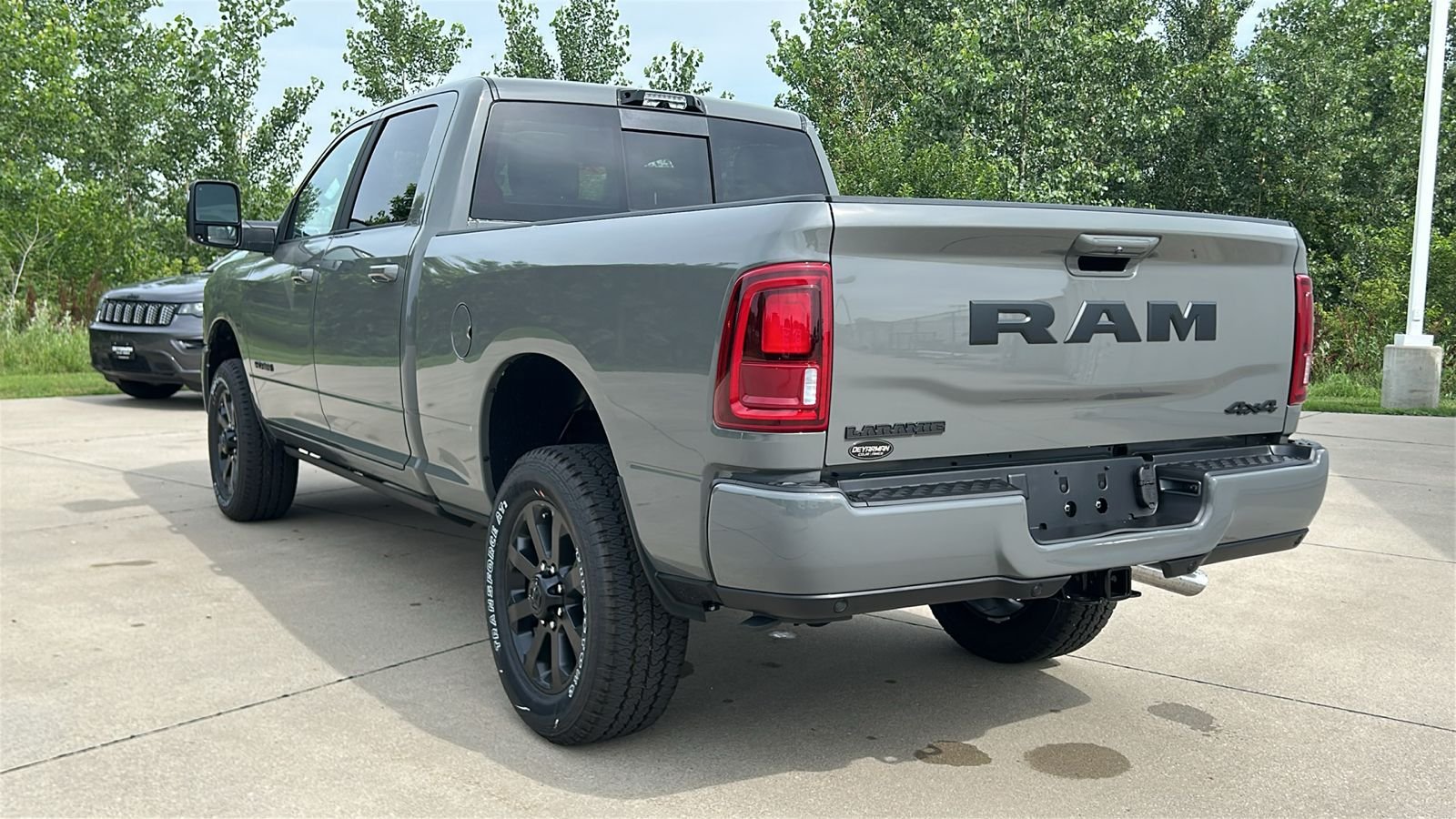 New 2026 Ceramic Gray Clear-Coat Exterior Paint RAM Laramie image 6