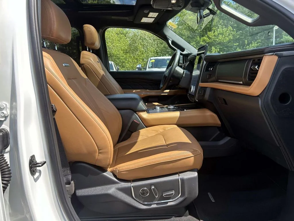 Used 2024 White Ford Platinum image 22