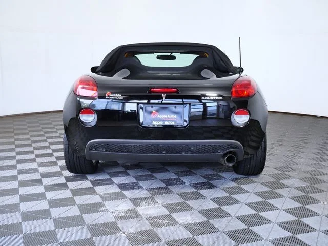 Used 2006 Black Pontiac Base image 5