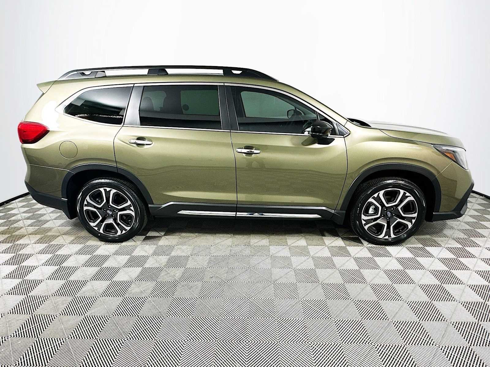 New 2026 AUTUMN GREEN METALLIC Subaru Touring 7-Passenger image 8