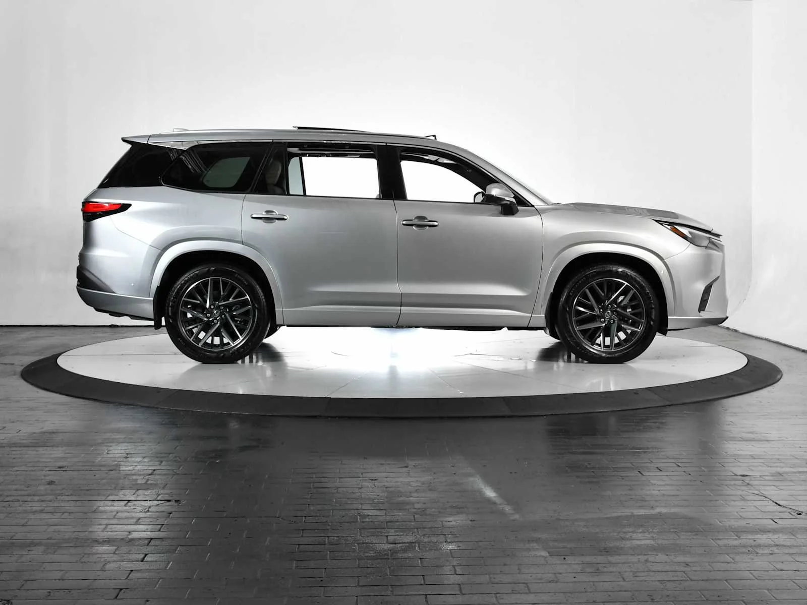 Certified Used 2026 CELESTIAL SILVER Lexus Premium image 6