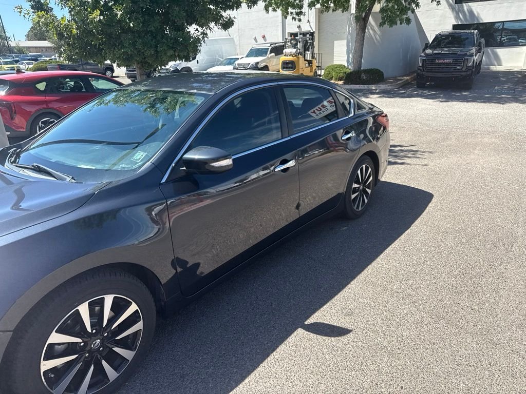 Used 2018 Blue Nissan 2.5 SL image 6