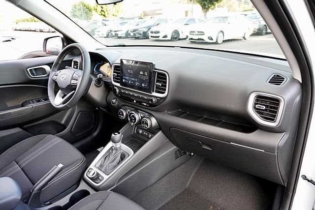 New 2026 White Hyundai SEL image 10