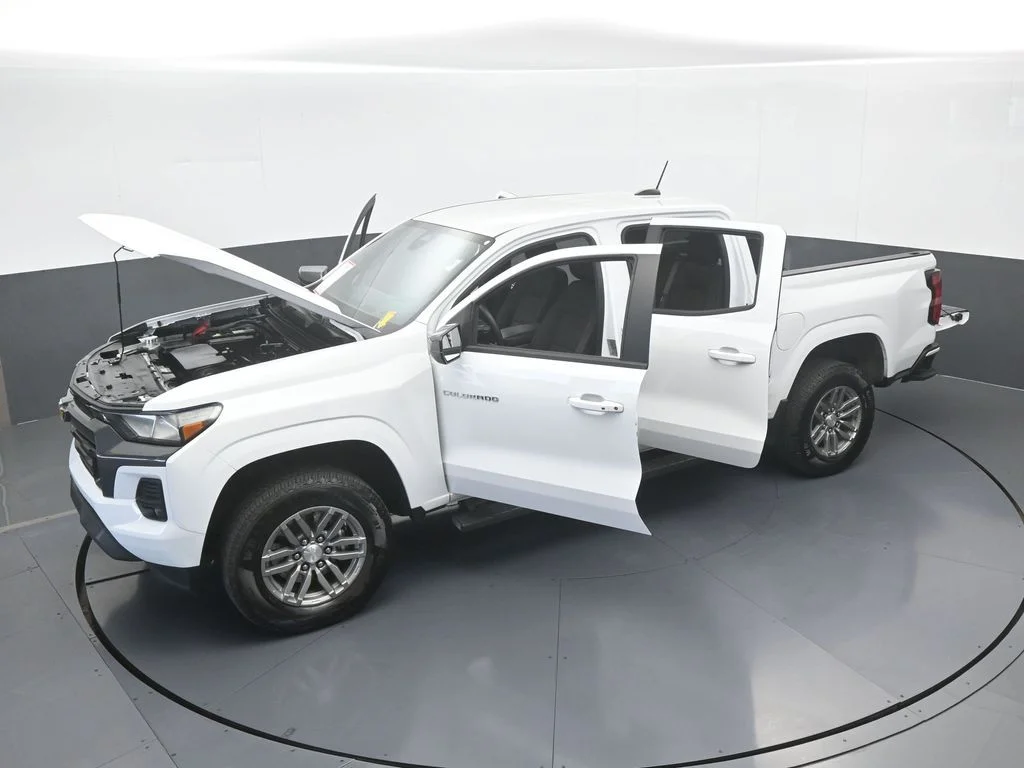 Used 2023 Summit White Chevrolet LT image 58