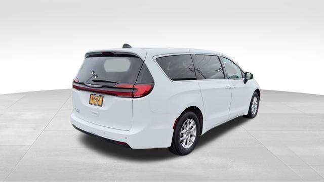 Used 2023 White Chrysler Touring L image 8