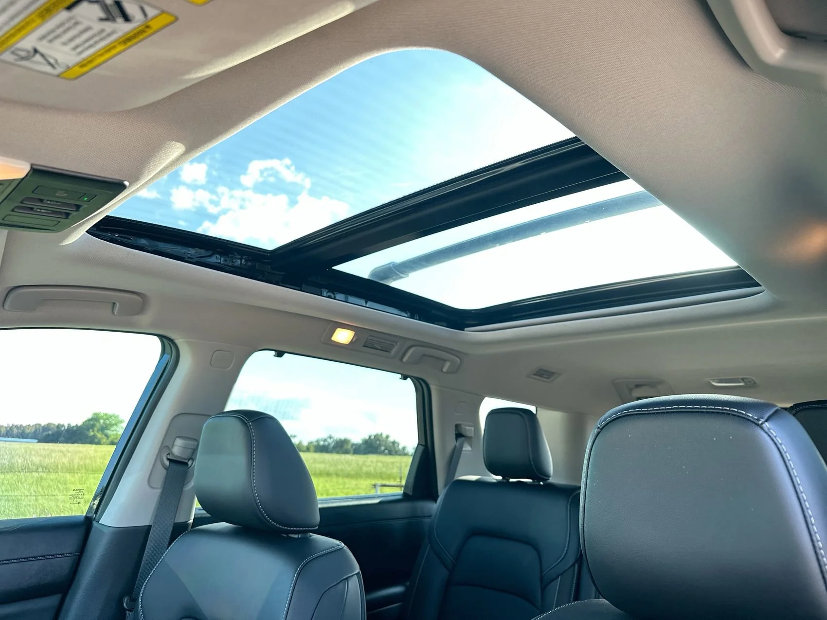2025 Toyota Prius LE - Photo 24