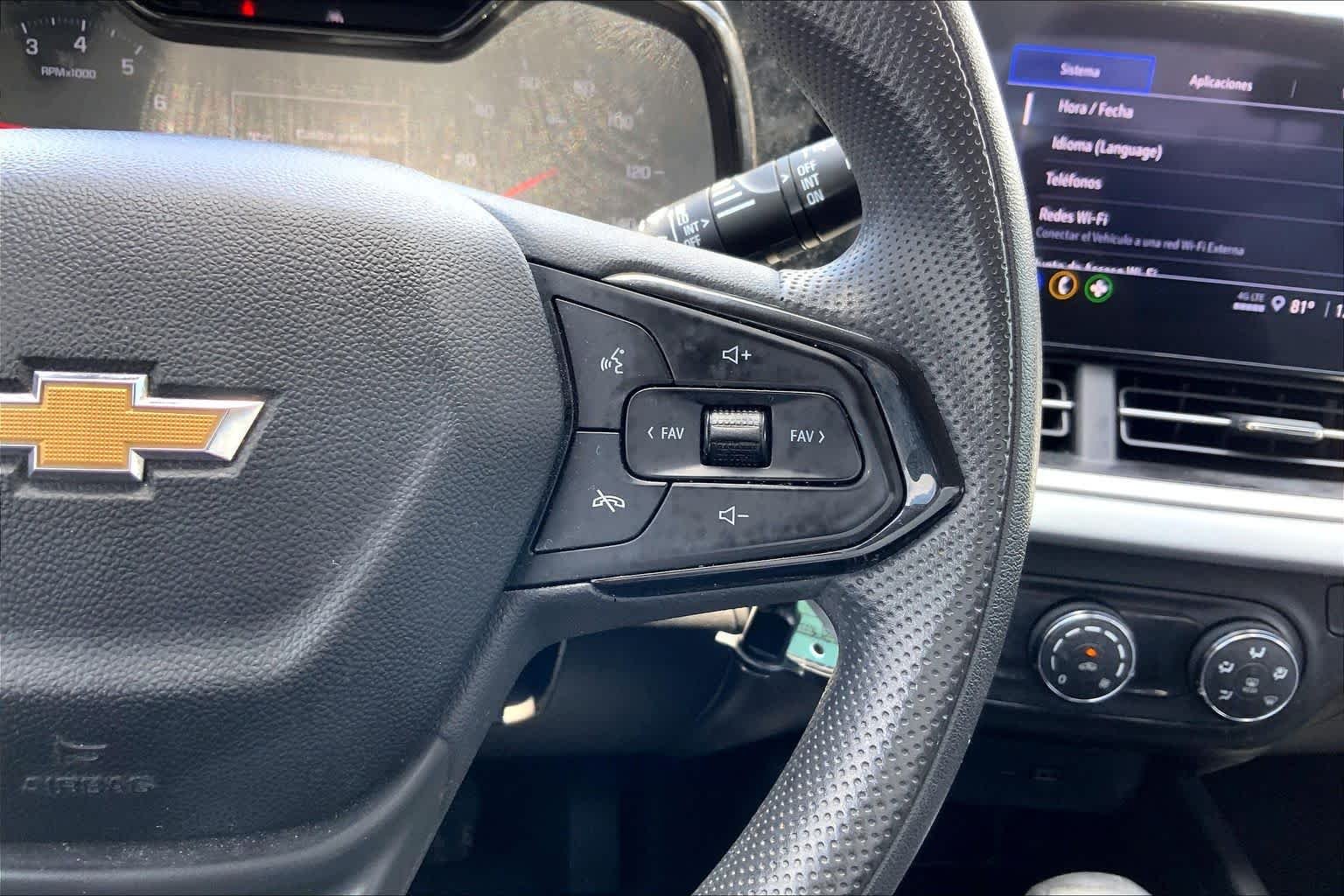 2025 Chevrolet Trax LS - Photo 24