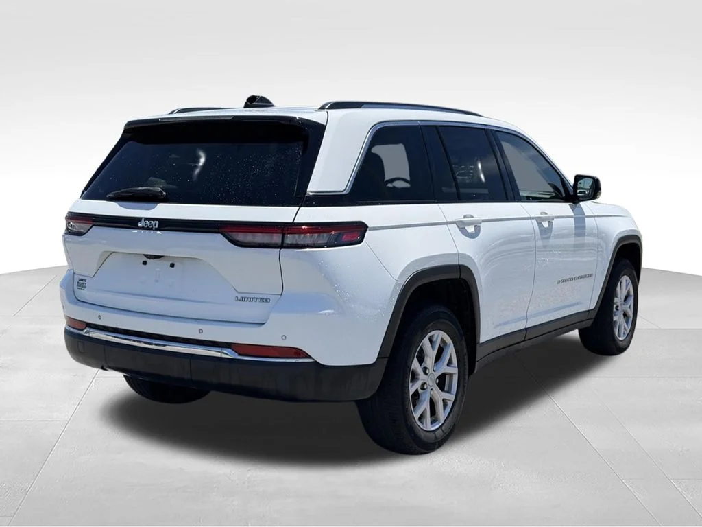 Used 2022 White Jeep Limited image 24