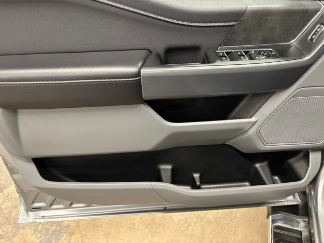 Used 2025 Silver Ford XLT image 17