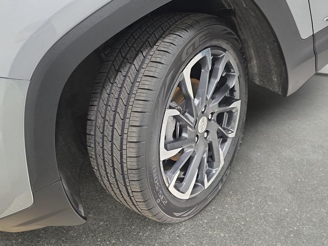 Used 2023 Silver GMC SLT image 29