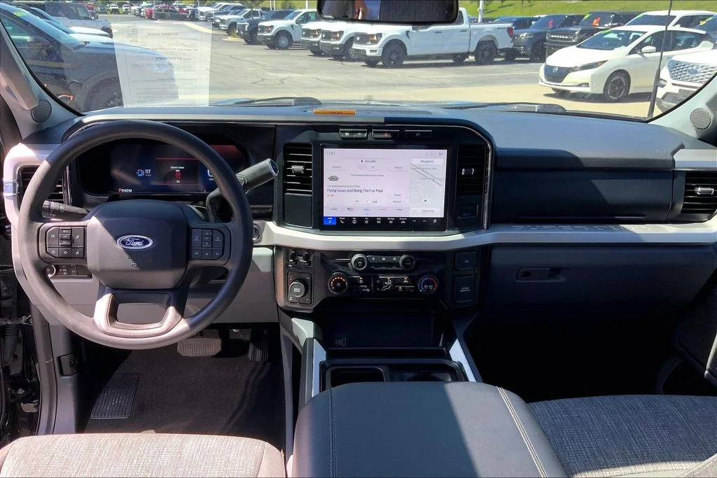 Used 2024 Black Ford XLT image 10