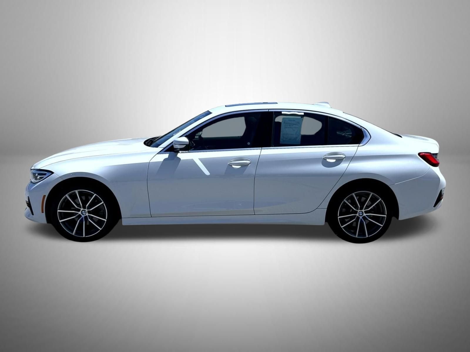 2021 BMW 3 Series 330i - Photo 9