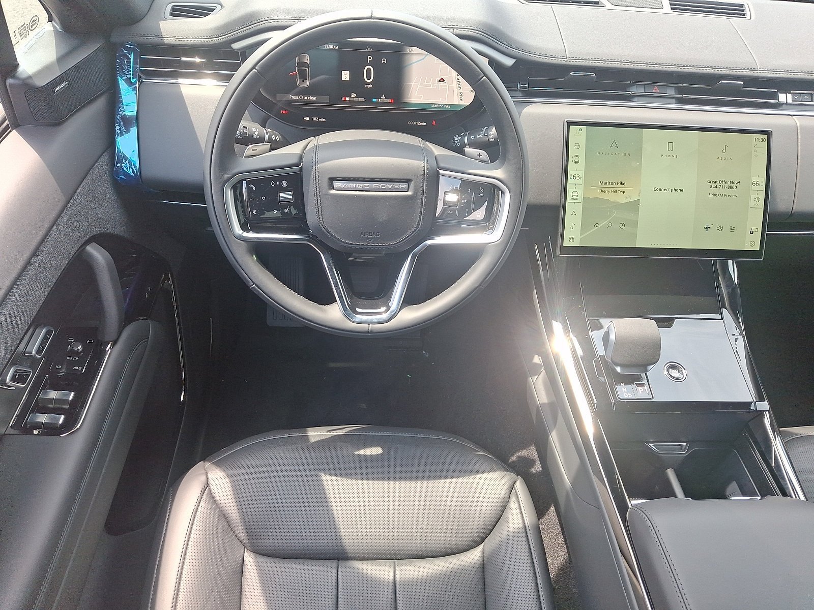 New 2026 Santorini Black LAND ROVER SE image 7