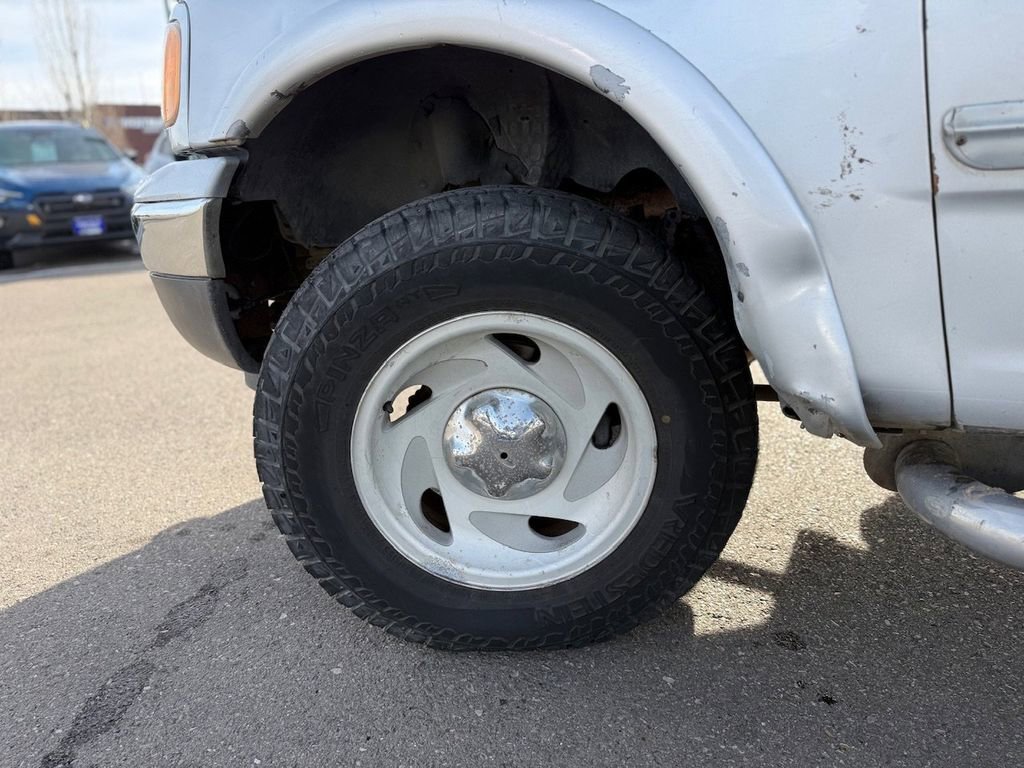 Used 2002  Ford XLT image 49