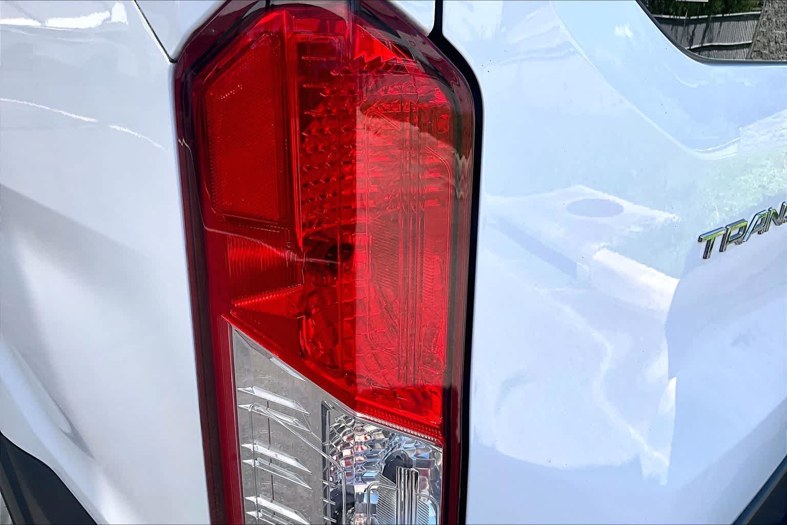 Used 2023 Oxford White Ford XLT image 28