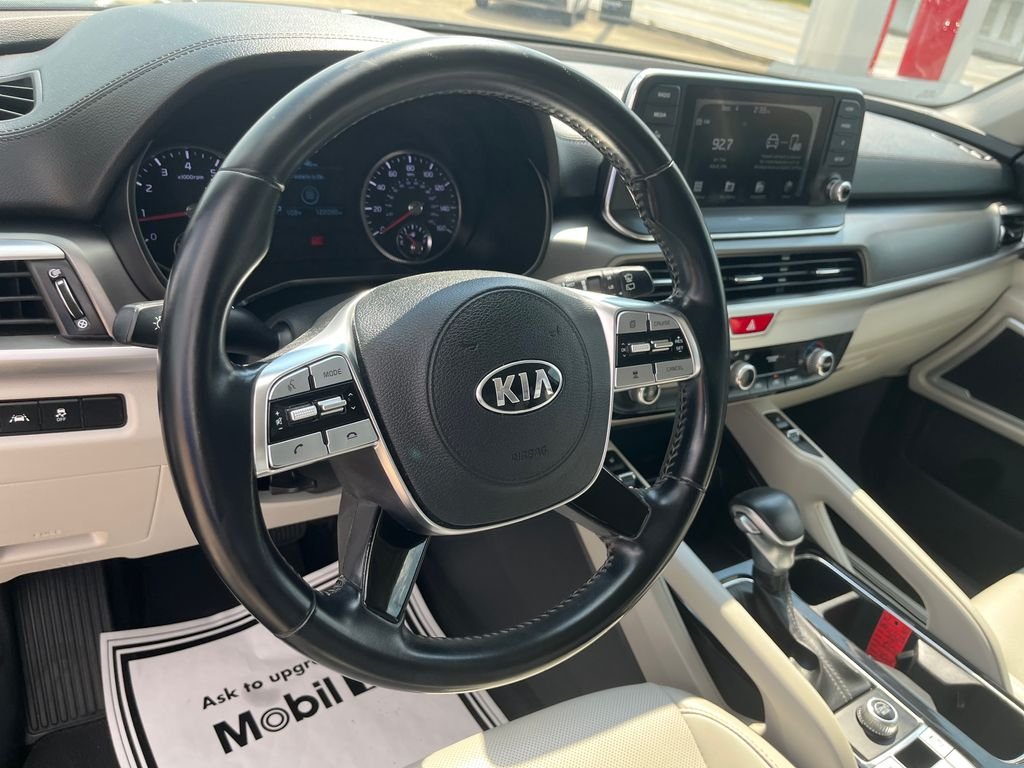 Used 2021 Black Kia S image 14