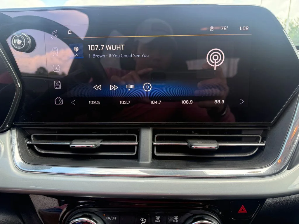 Used 2025 Gray Chevrolet LT image 11